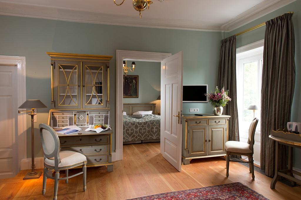 Palais Esplanade Hamburg - Adults Only Hotell Rum bild